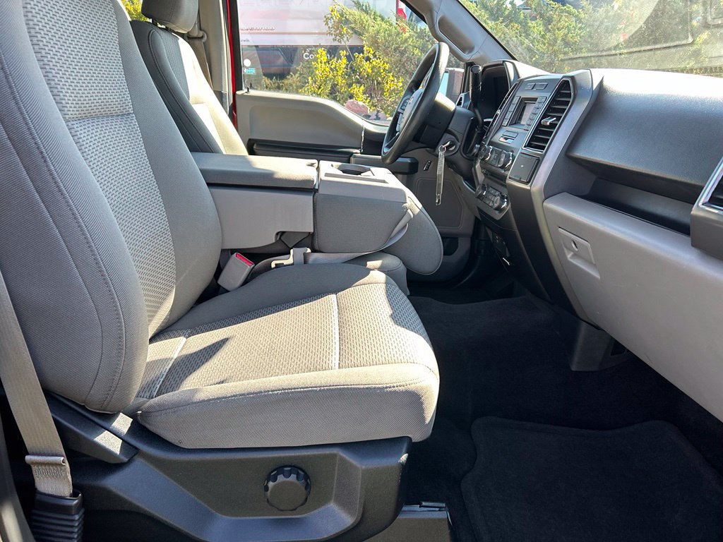 Used 2017 Ford F150 XLT AWD/4WD image 28