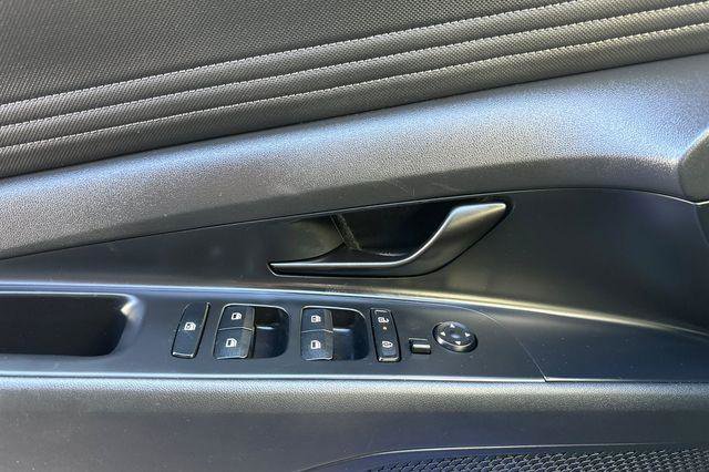 Used 2025 Hyundai Elantra Sport image 11
