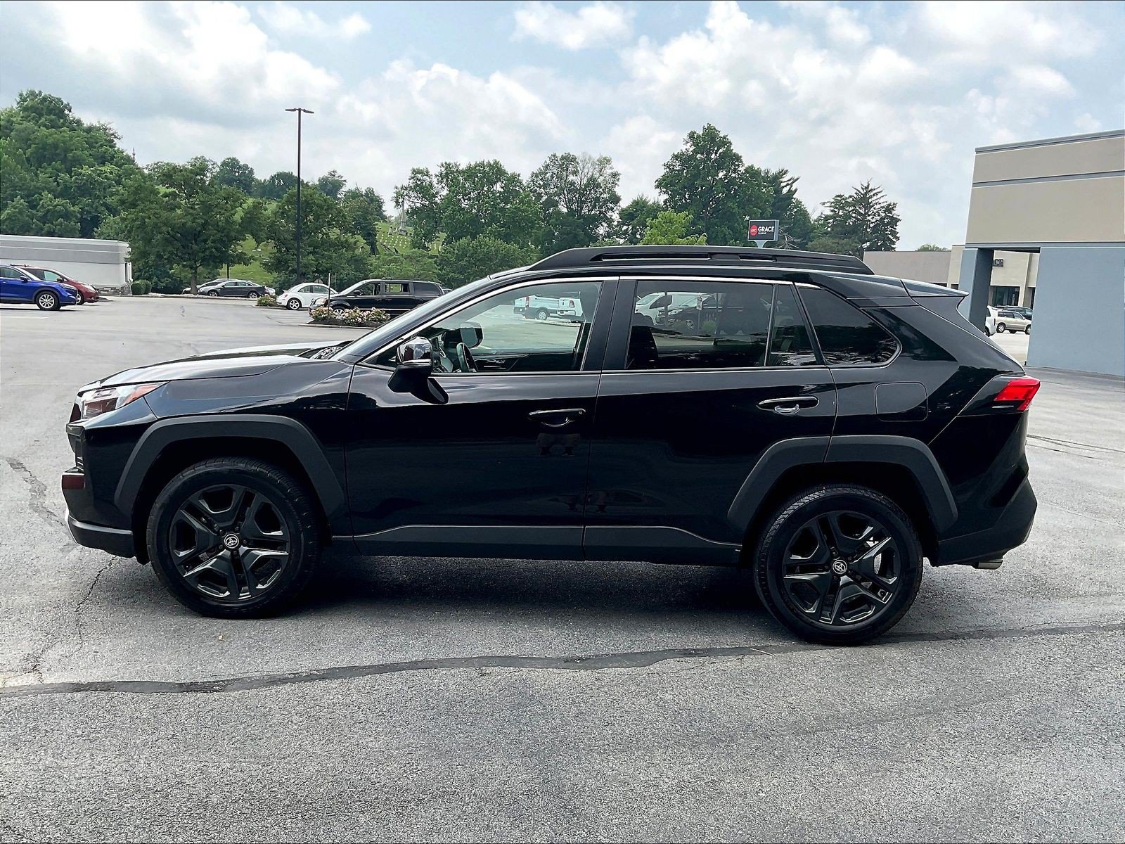 Used 2024 Toyota RAV4 Adventure AWD/4WD image 34