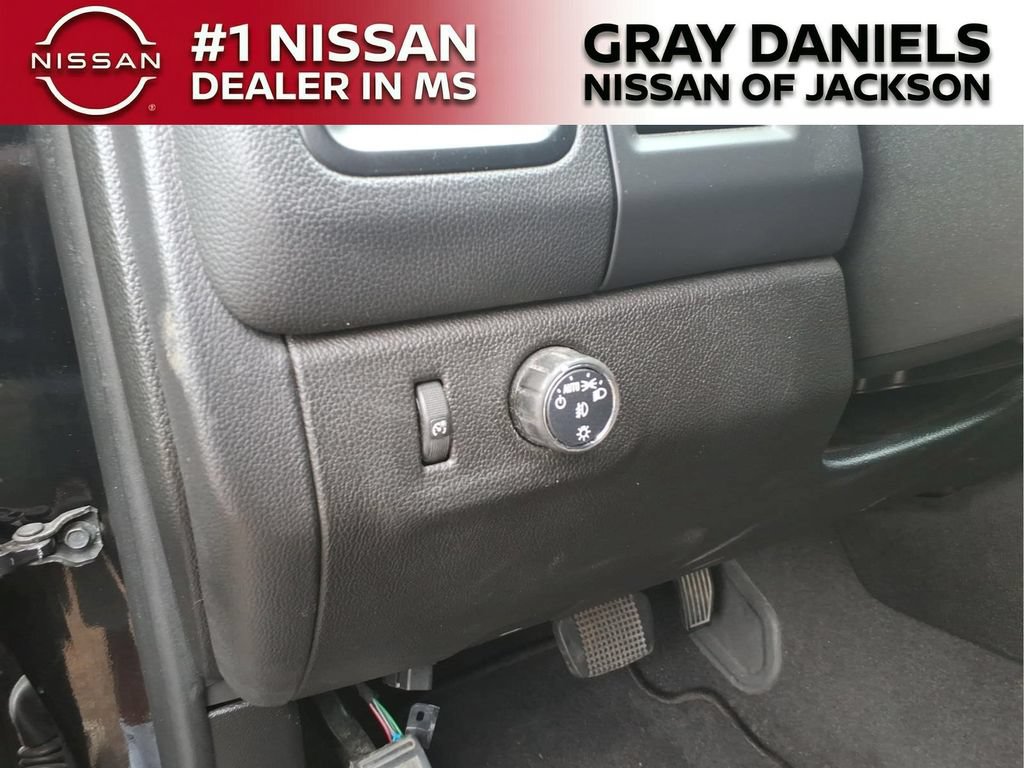 Used 2020 Chevrolet Colorado LT w/ Safety Package RWD image 12