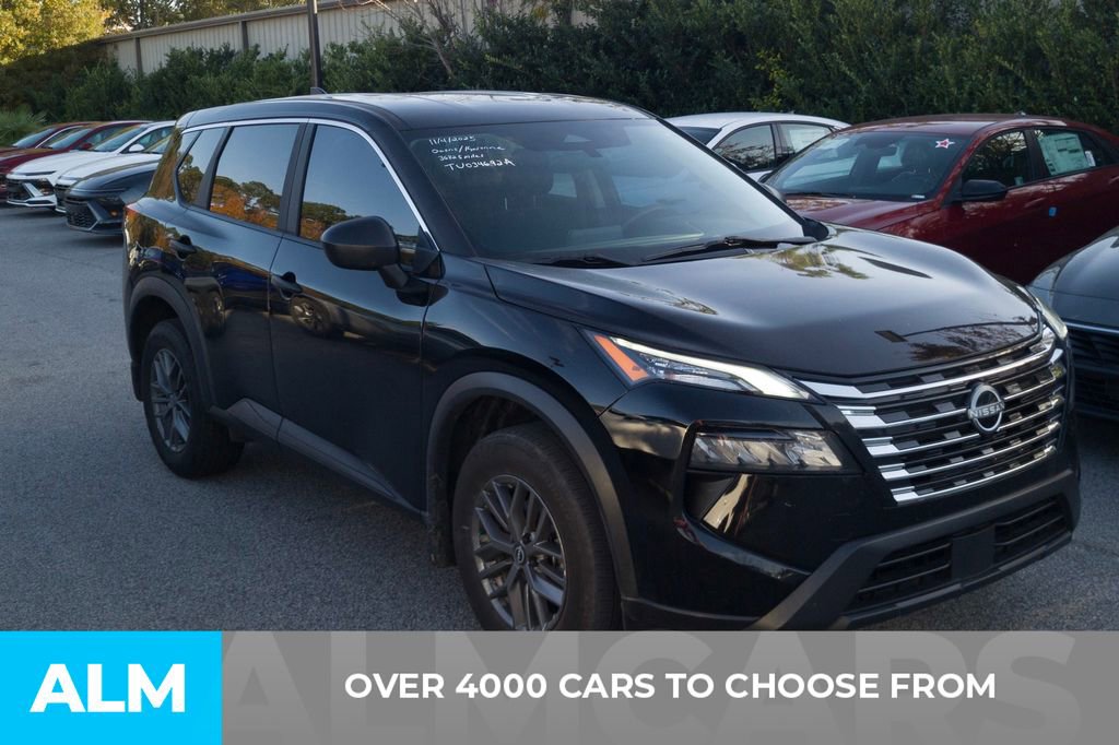 Used 2024 Nissan Rogue S image 3