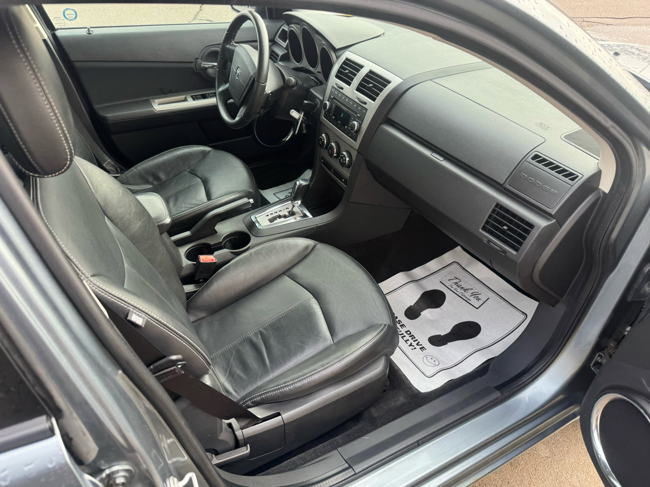 Used 2010 Dodge Avenger R/T image 11