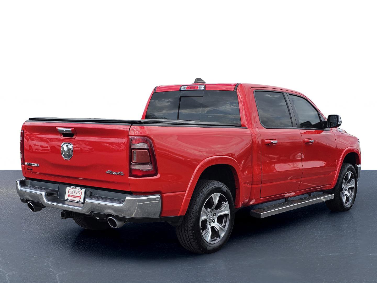 Used 2019 RAM 1500 Laramie AWD/4WD image 9