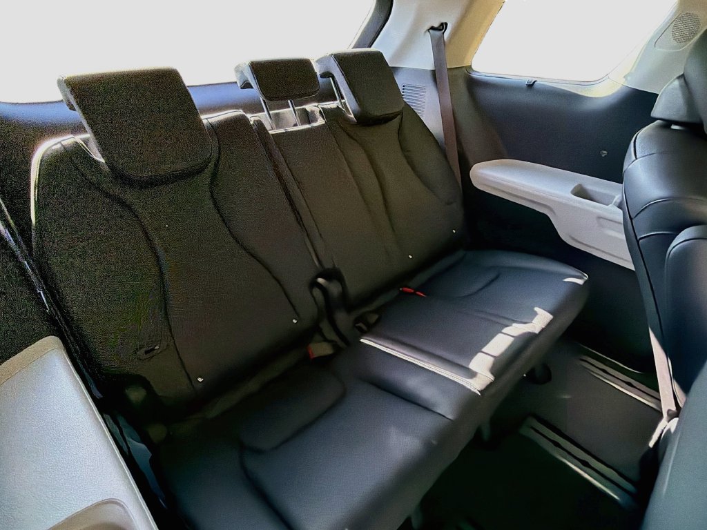 Used 2024 Kia Carnival SX Prestige FWD image 32