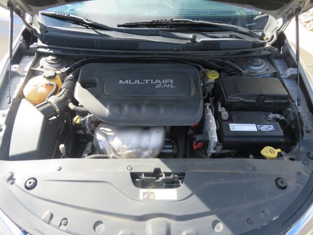 Used 2015 Chrysler 200 Limited w/ Convenience Group image 23