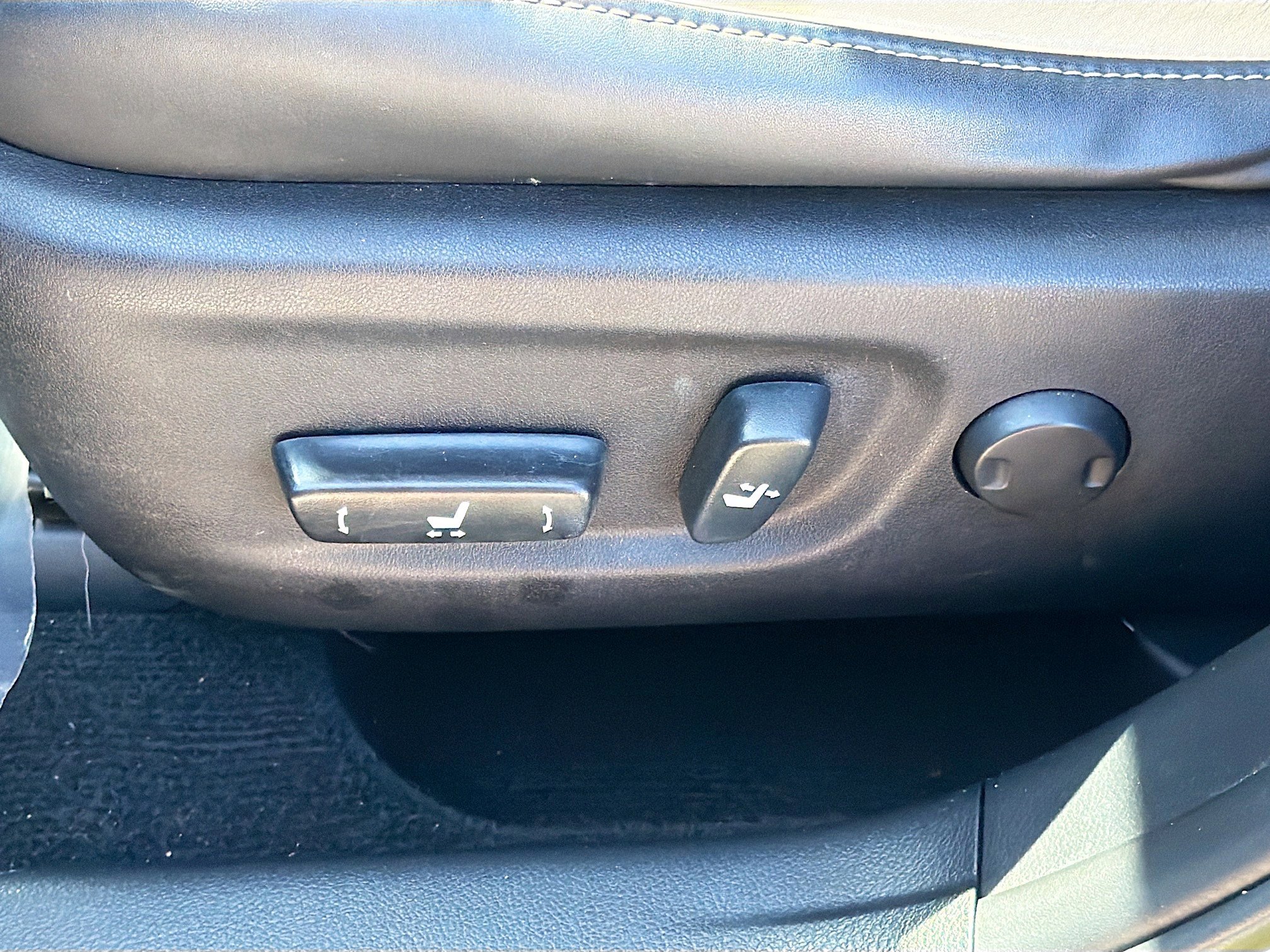 Used 2015 Lexus CT 200h w/ Navigation Package image 22