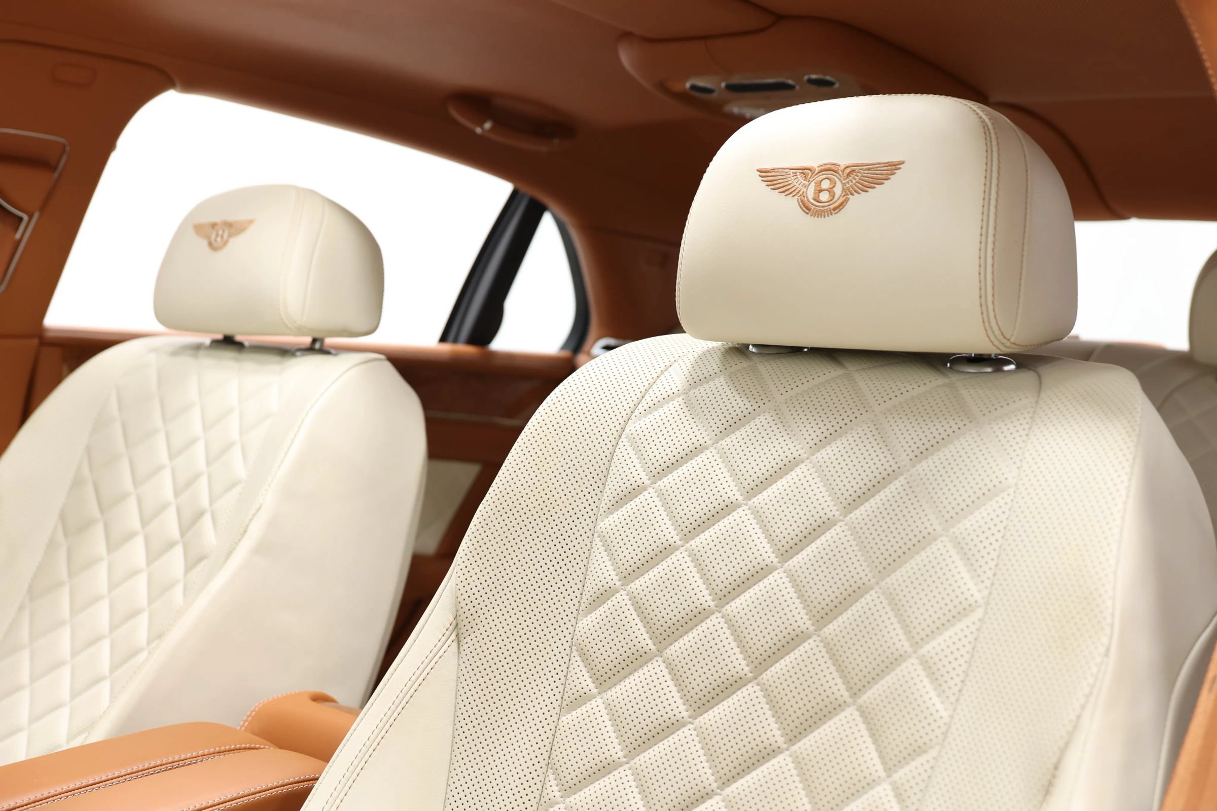 Used 2018 Bentley Flying Spur V8 AWD/4WD image 18