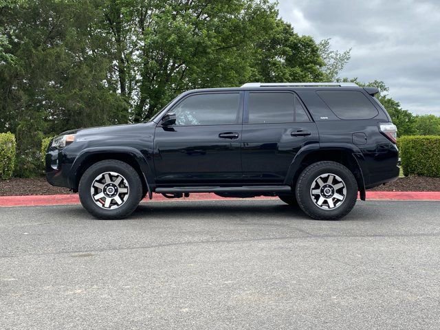 Used 2018 Toyota 4Runner SR5 RWD image 8