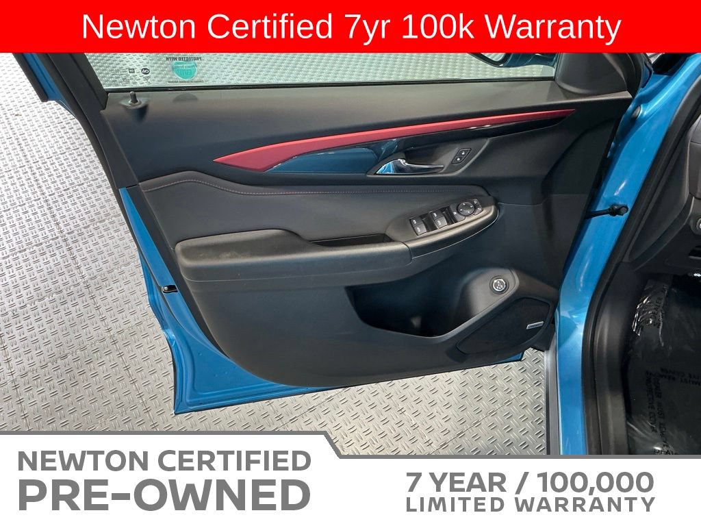 Used 2025 Chevrolet TrailBlazer RS w/ Convenience Package FWD image 43