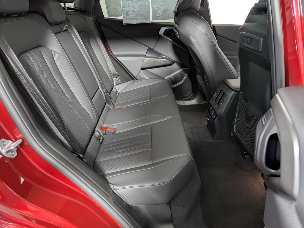 Used 2025 BMW X3 xDrive30i w/ Premium Package image 42