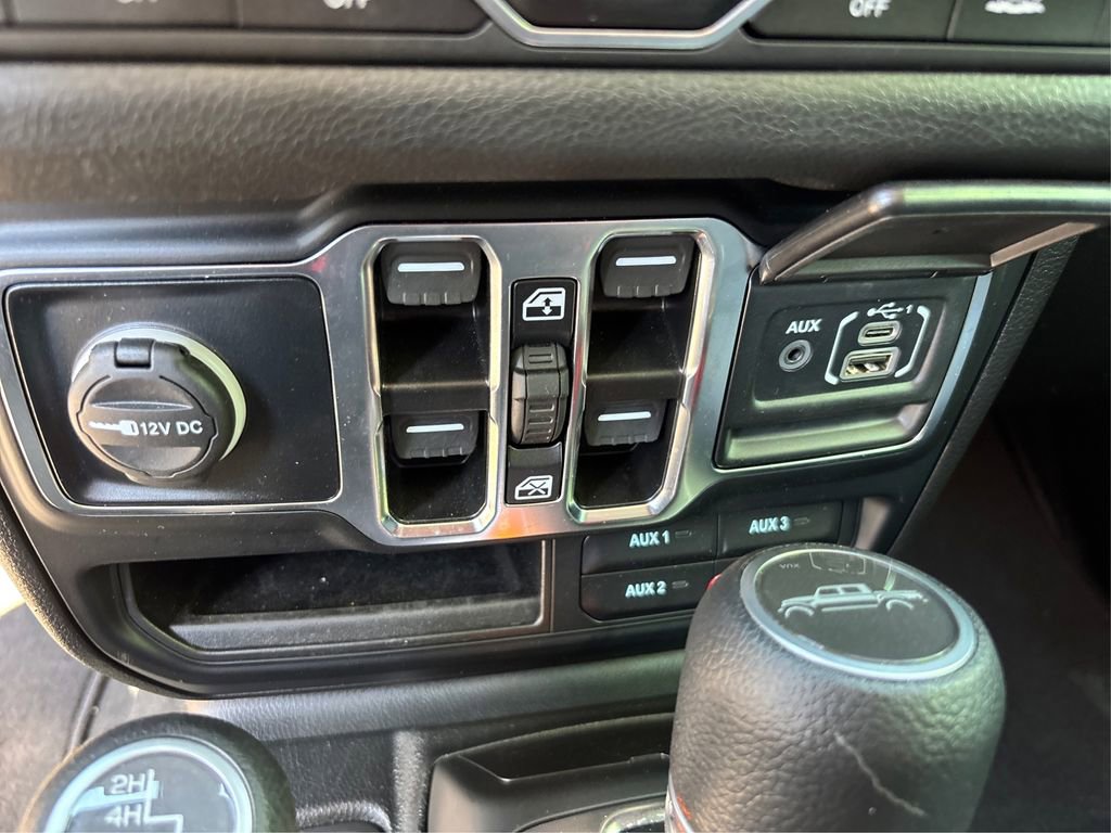 Used 2024 Jeep Gladiator Sport image 36