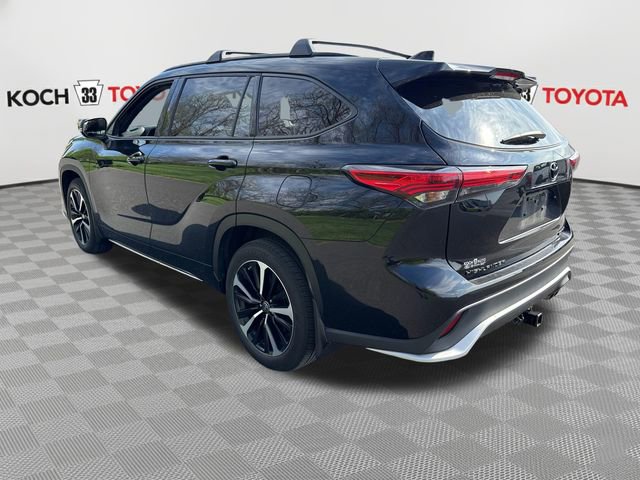 Used 2022 Toyota Highlander XSE AWD/4WD image 6