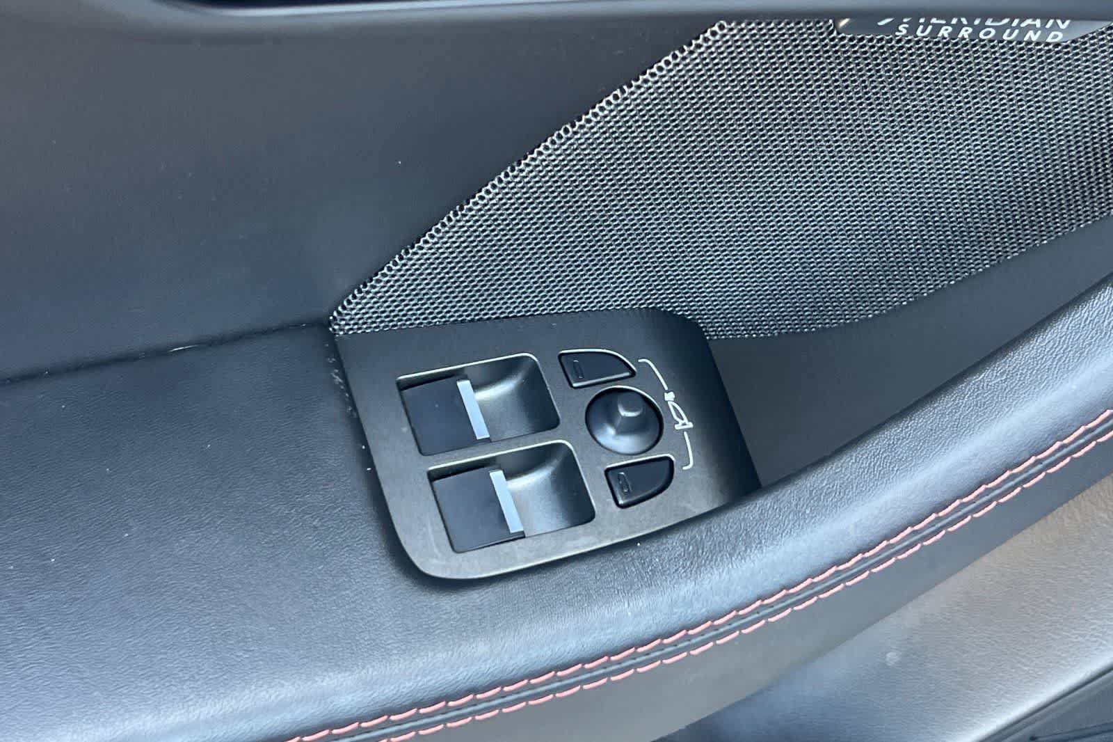 Used 2020 Jaguar F-TYPE Convertible RWD image 15