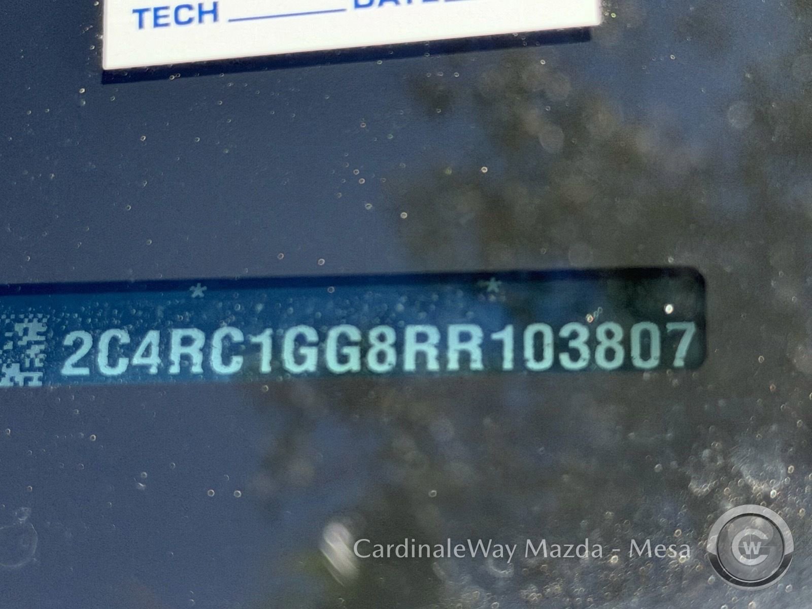 Used 2024 Chrysler Pacifica Limited w/ Trailer Tow Group FWD image 13