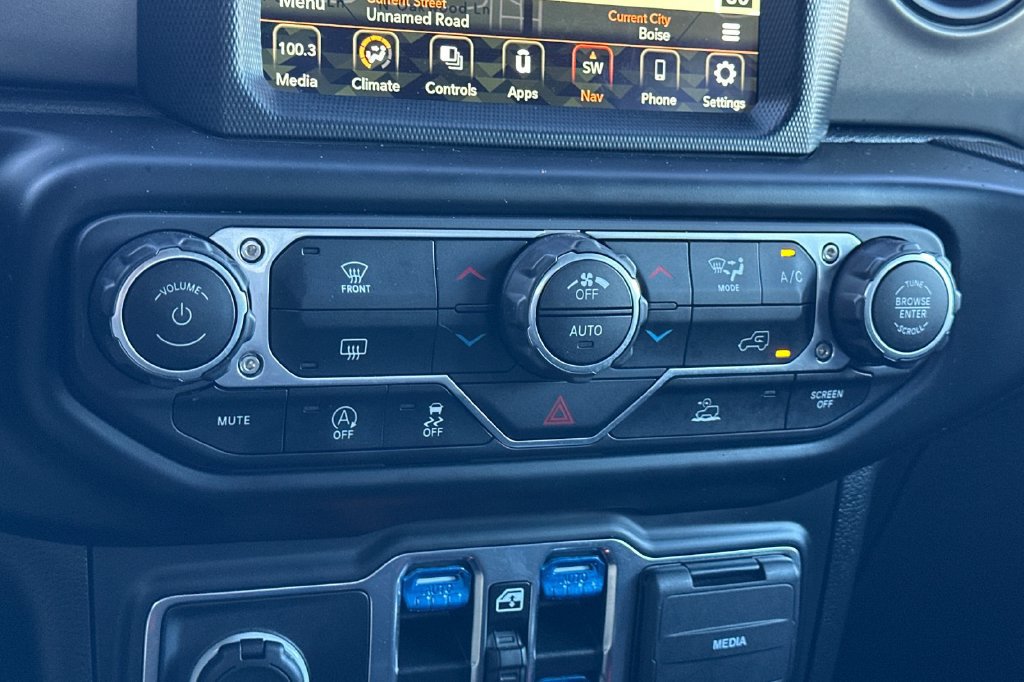 Used 2023 Jeep Gladiator Sport AWD/4WD image 25