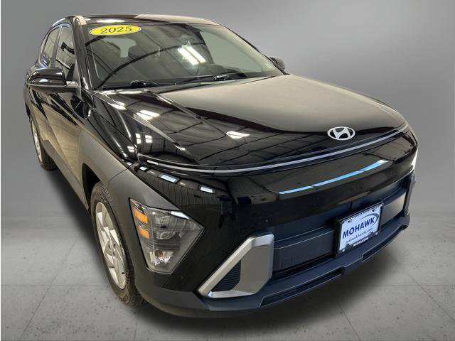 Used 2025 Hyundai Kona SE FWD image 8