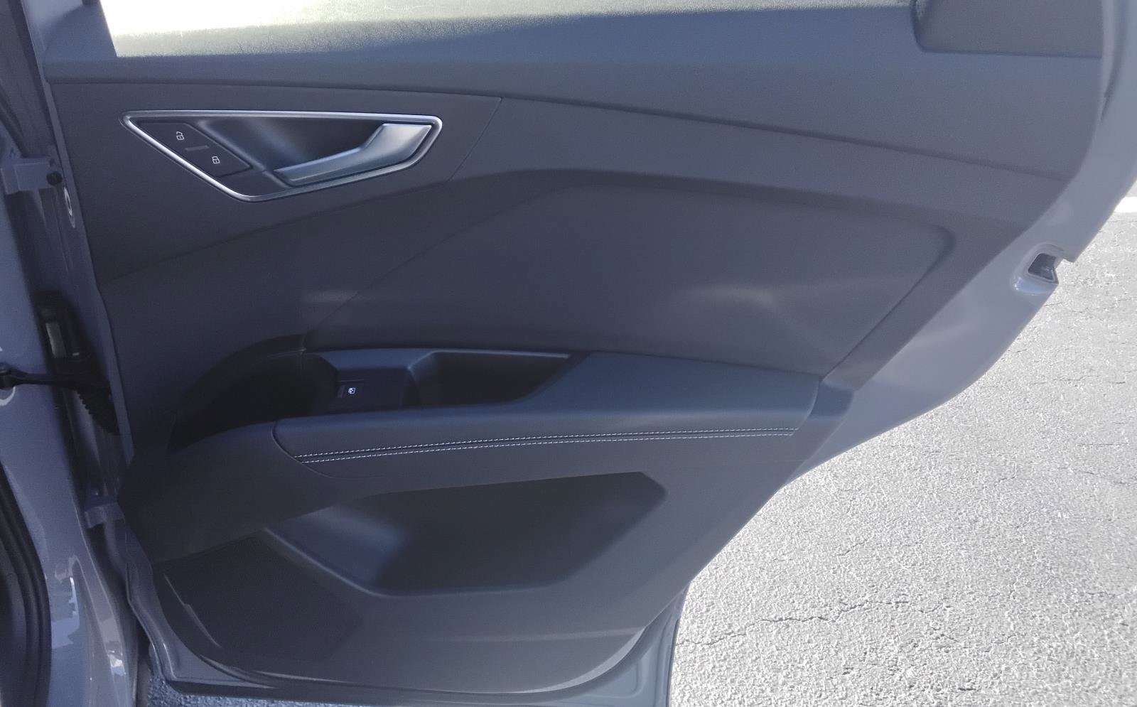 Certified 2025 Audi Q4 e-tron Premium w/ Convenience Package image 23