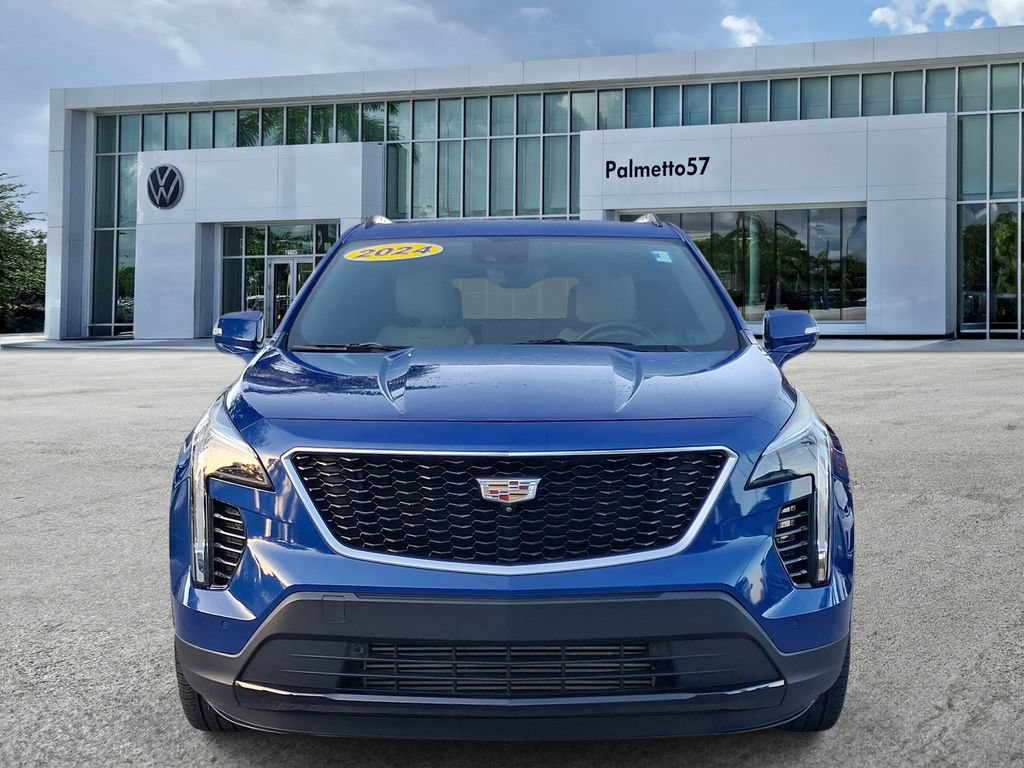 Used 2022 Cadillac XT4 Sport w/ Comfort Package FWD image 2