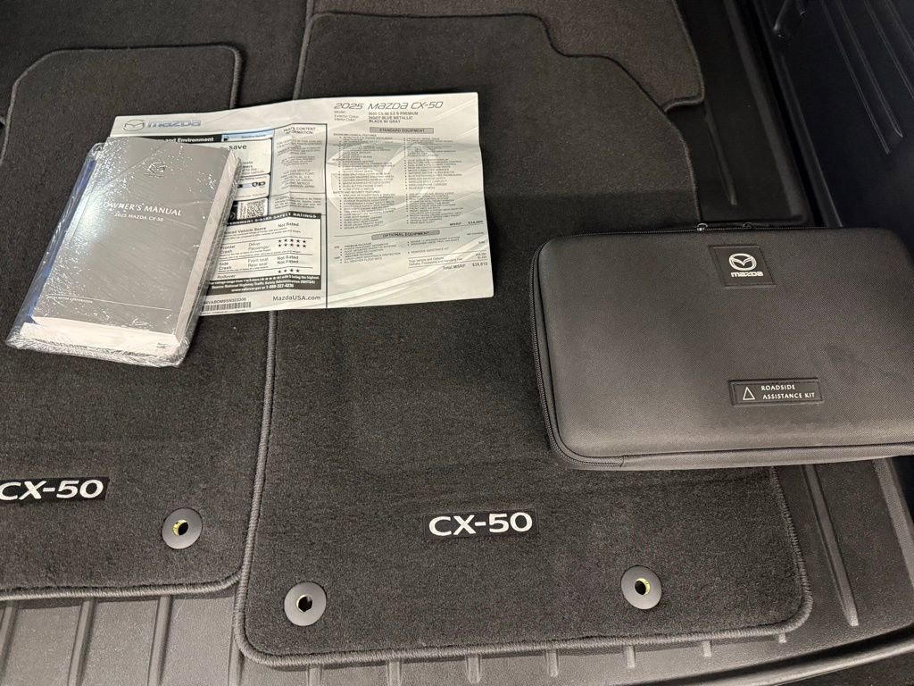 Used 2025 MAZDA CX-50 AWD 2.5 S w/ Weather Package image 13
