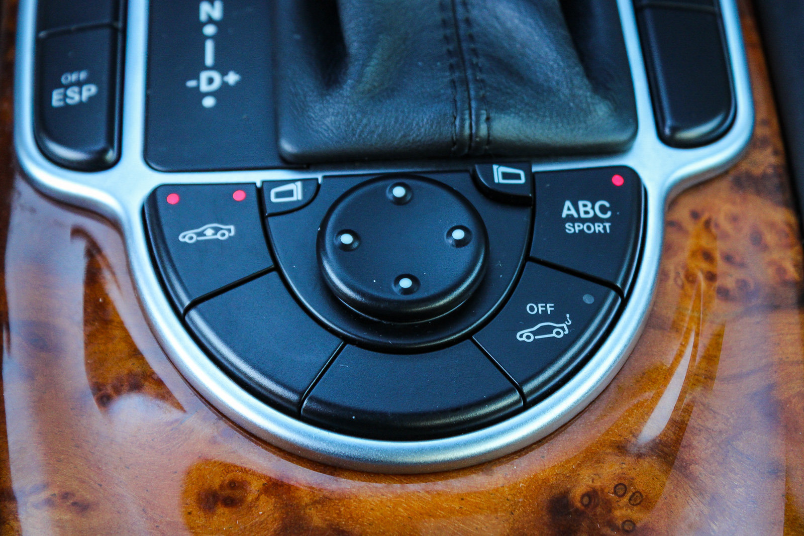 Used 2004 Mercedes-Benz SL 600 image 15