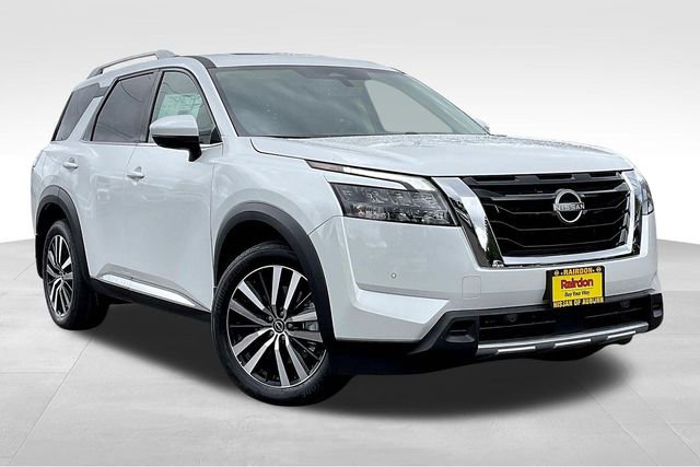 New 2025 Nissan Pathfinder Platinum w/ Cargo Package