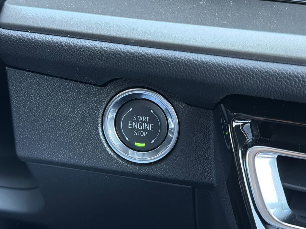 New 2026 Chevrolet Traverse LT FWD image 8