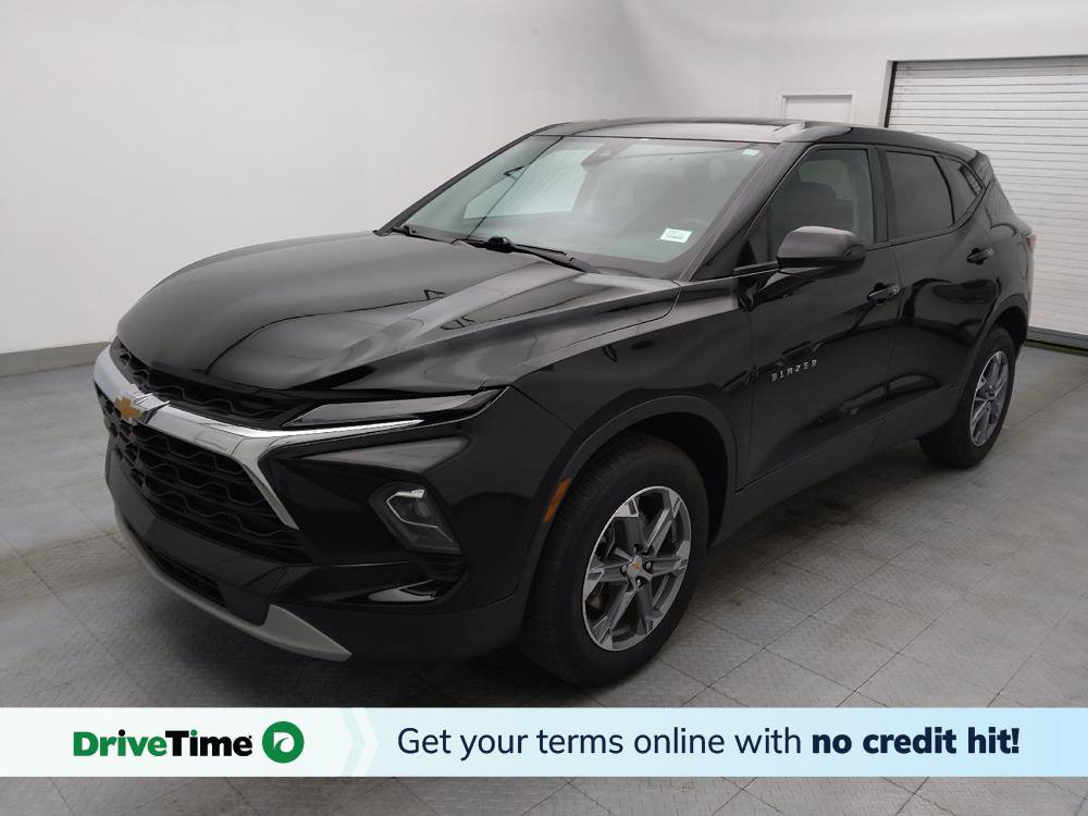 Used 2023 Chevrolet Blazer LT image 1