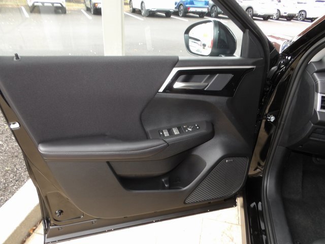 New 2025 Mitsubishi Outlander ES image 15