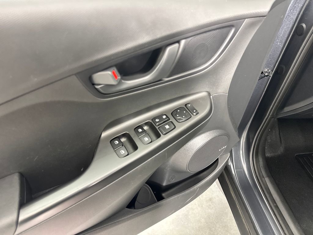 Used 2019 Hyundai Kona SEL w/ SEL Tech Package 02 image 11
