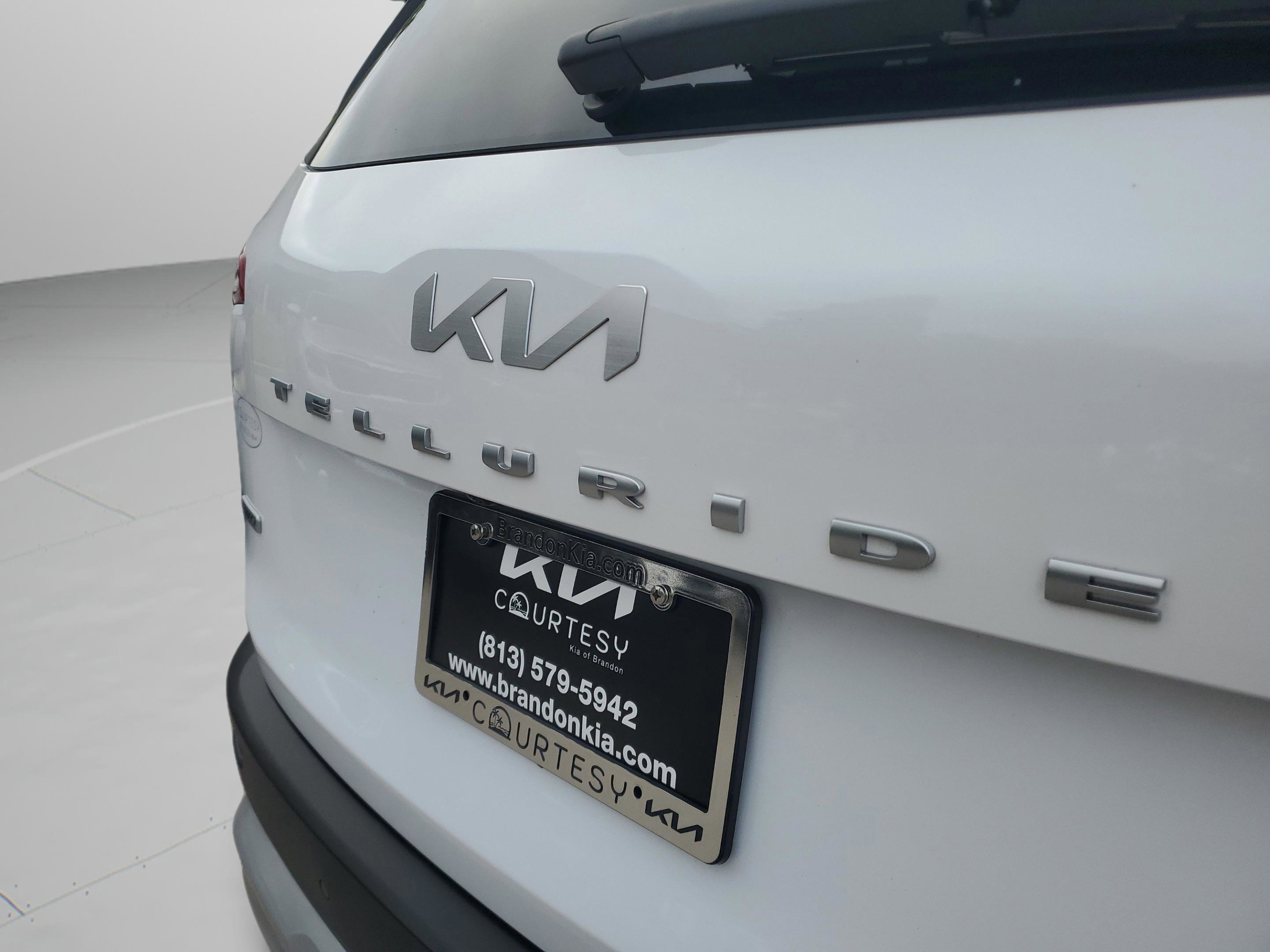 Used 2022 Kia Telluride LX AWD/4WD image 32