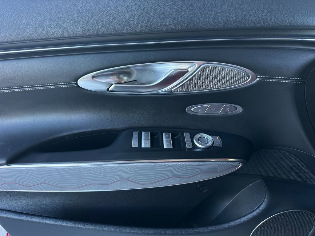 Used 2023 Genesis GV70 2.5T Advanced w/ Advanced Package image 12