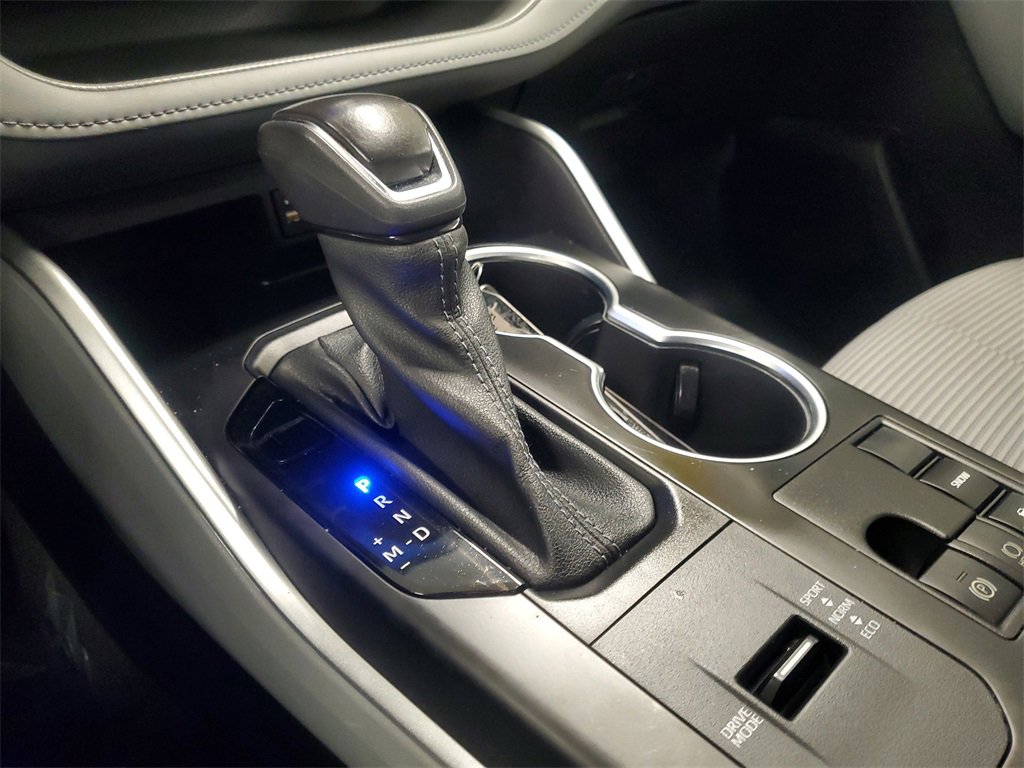 Used 2023 Toyota Highlander LE image 30