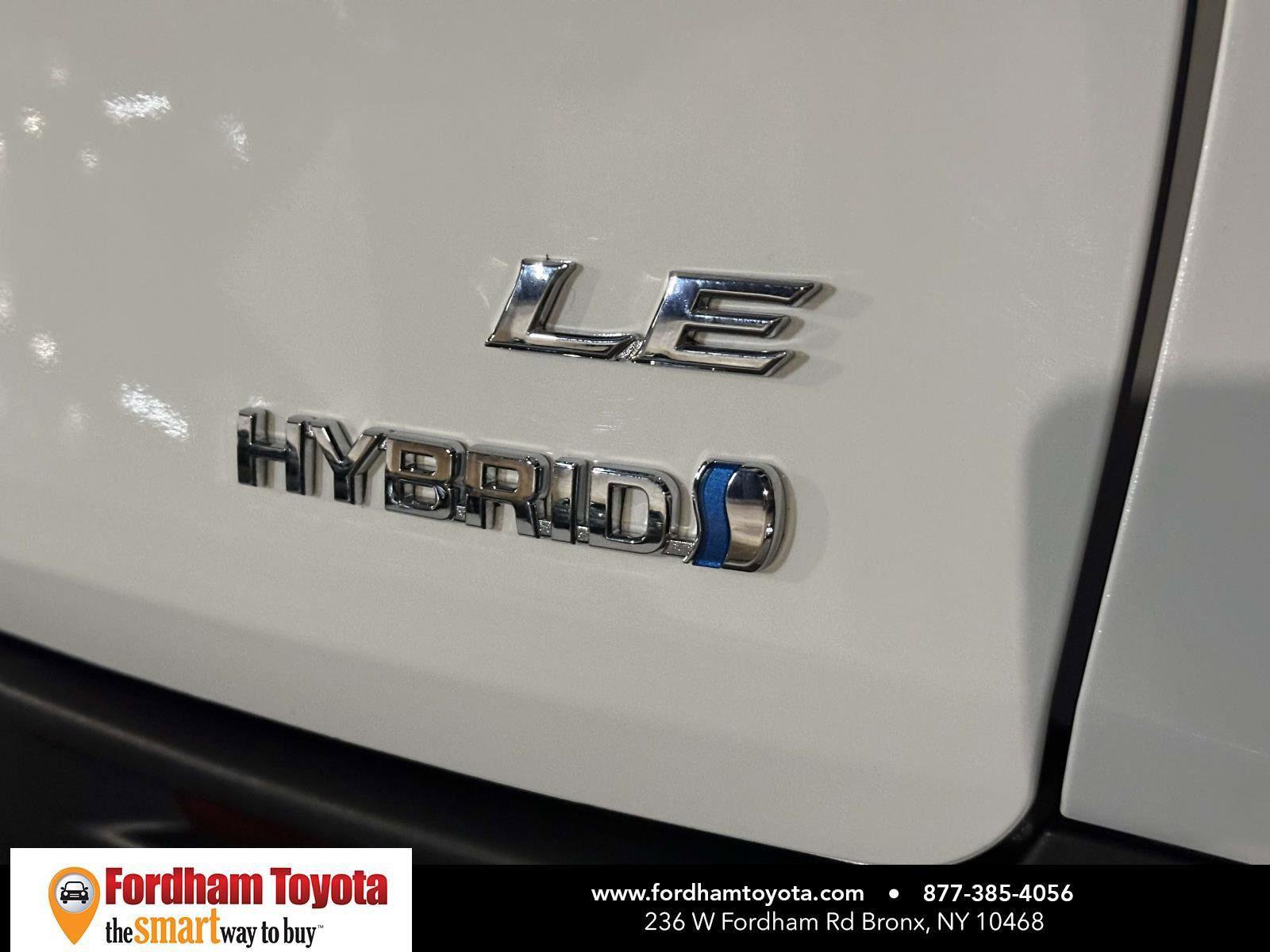Used 2024 Toyota Sienna LE image 13