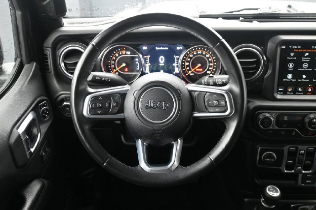 Used 2020 Jeep Wrangler Unlimited Sahara AWD/4WD image 16