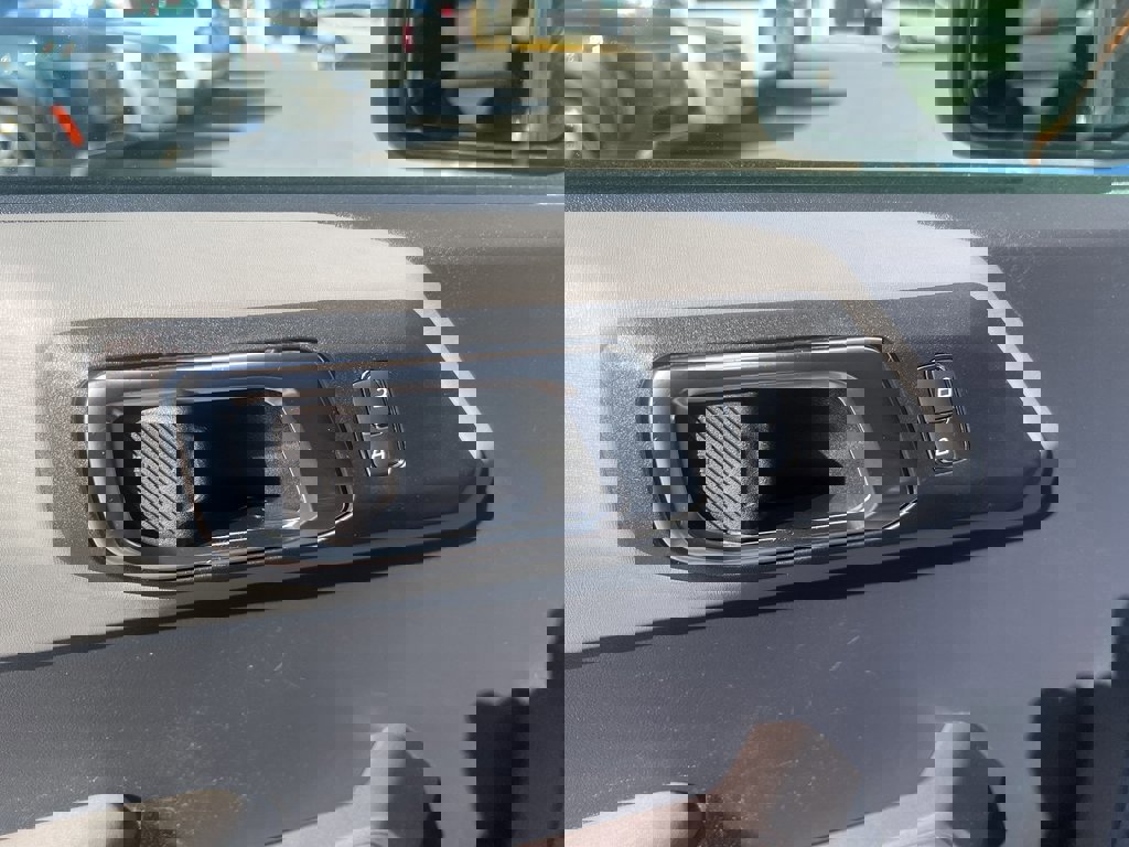 Used 2022 Ford Bronco Badlands image 17