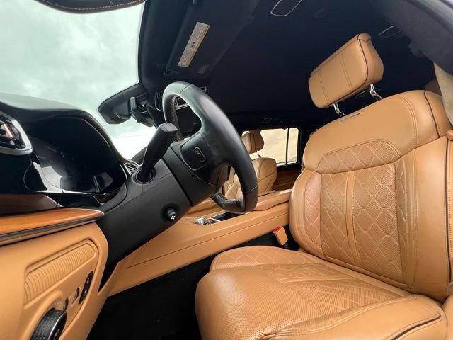 Used 2022 Jeep Grand Wagoneer Series III w/ Flexible Seating Group AWD/4WD image 16