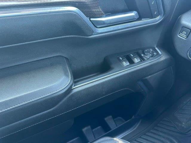 Used 2024 Chevrolet Silverado 1500 LT AWD/4WD image 46
