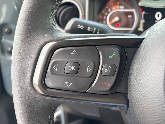 Used 2025 Jeep Wrangler Unlimited Rubicon AWD/4WD image 40