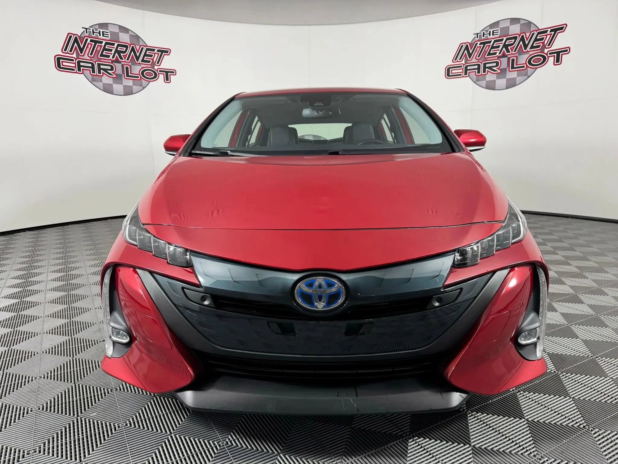 Used 2022 Toyota Prius Prime Limited FWD image 2