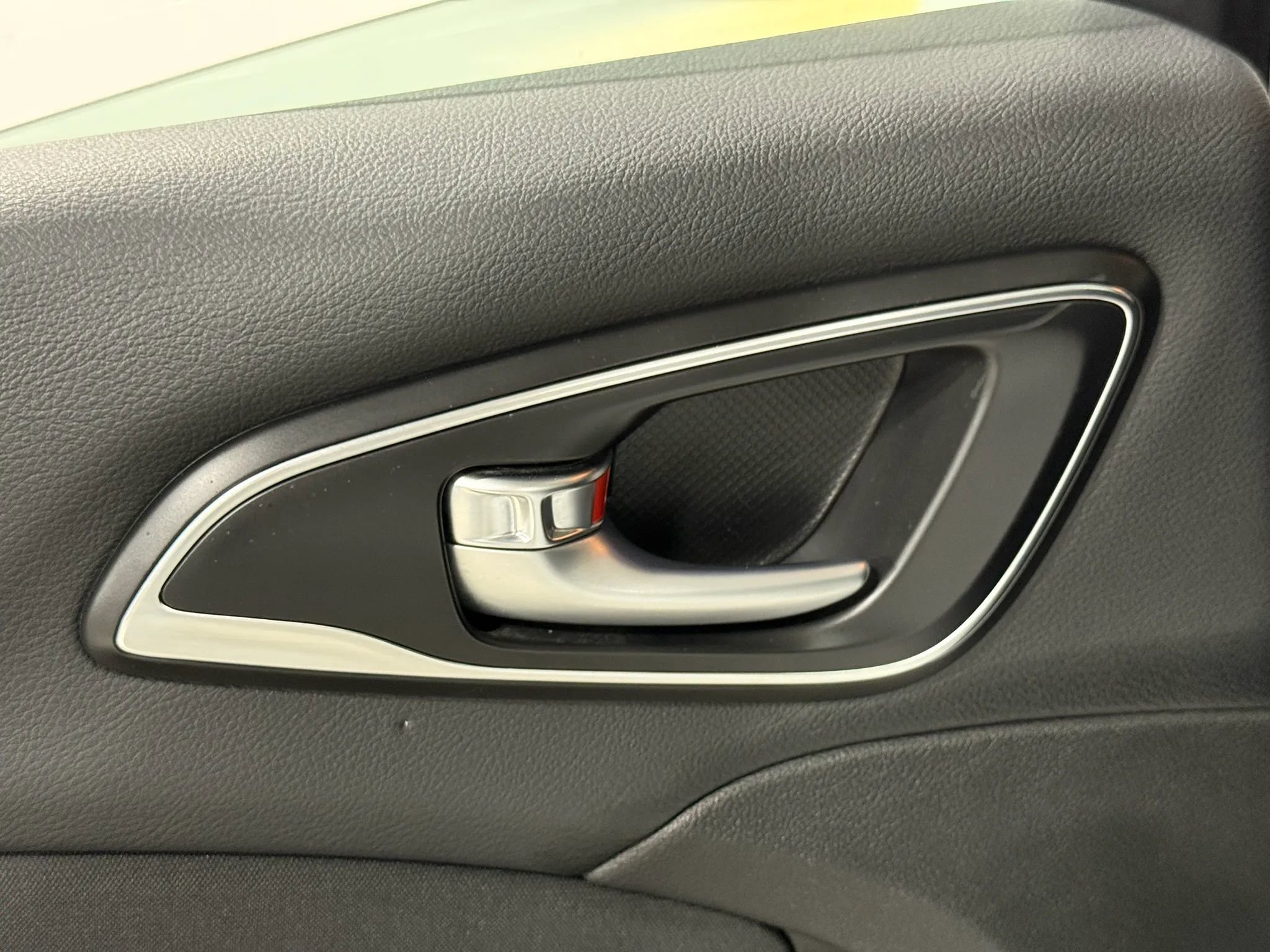 Used 2017 Chrysler 200 LX FWD image 55