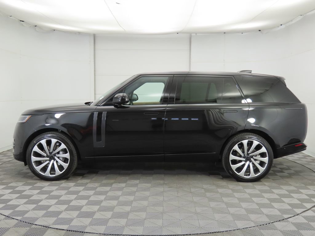 New 2026 Land Rover Range Rover Long Wheelbase SE image 8