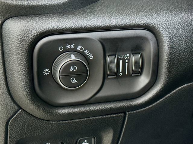New 2026 RAM 1500 4x4 Crew Cab image 10