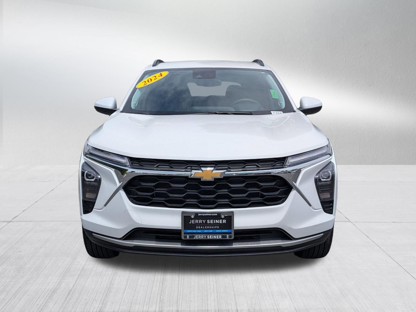 Certified 2024 Chevrolet Trax LT w/ Driver Confidence Package FWD image 8