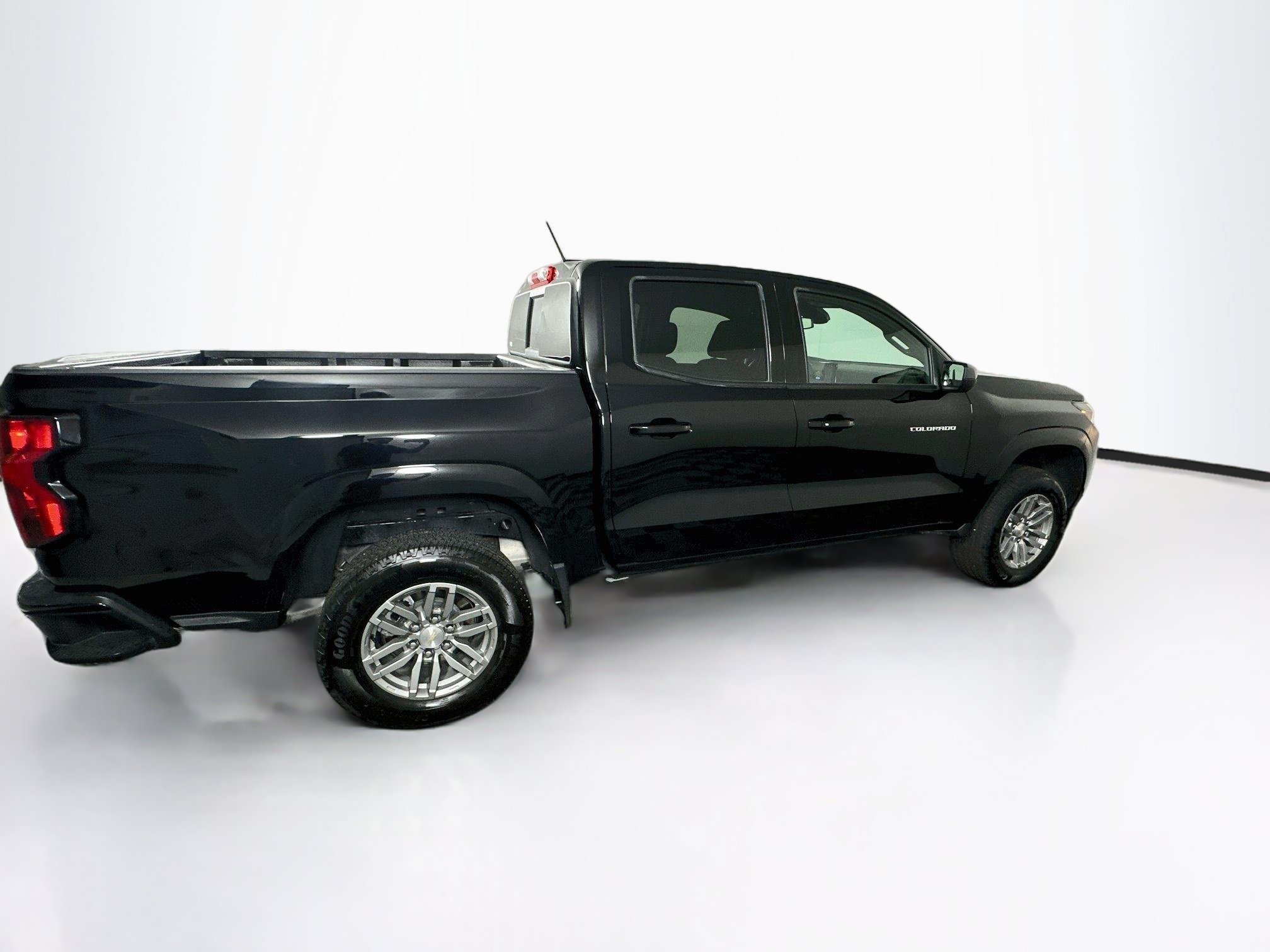 Used 2024 Chevrolet Colorado LT w/ LT Convenience Package II RWD image 10