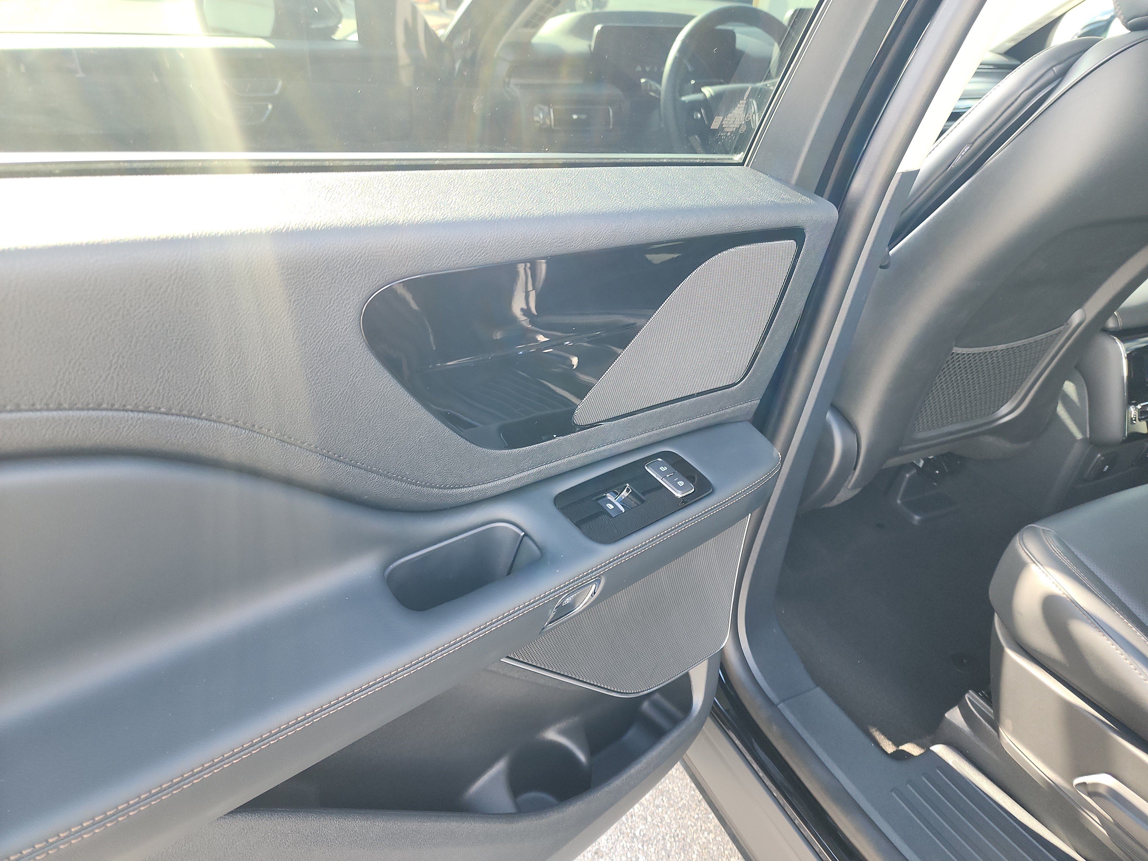 New 2026 Lincoln Aviator 2WD image 16