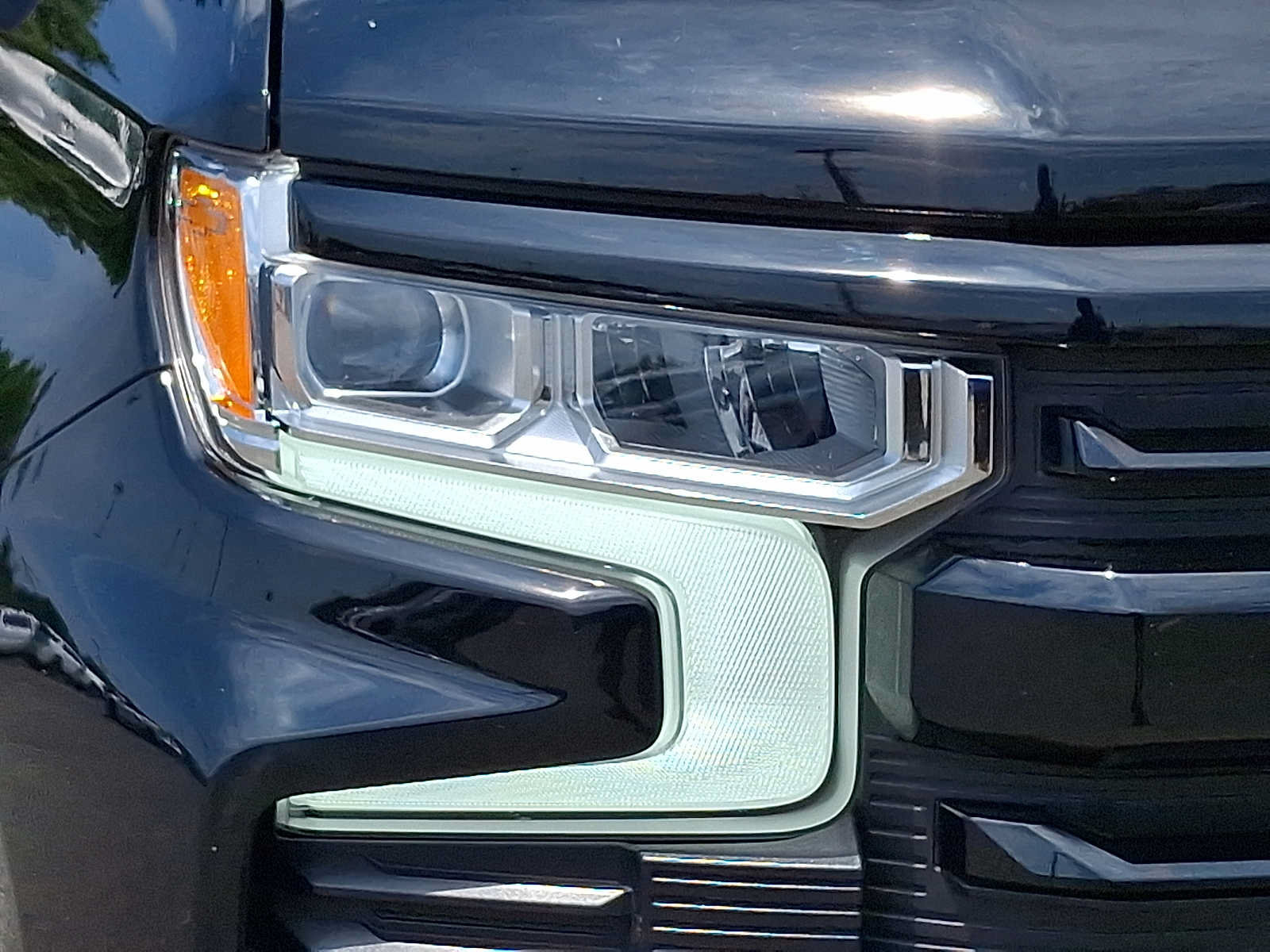 Used 2023 Chevrolet Silverado 1500 RST AWD/4WD image 10