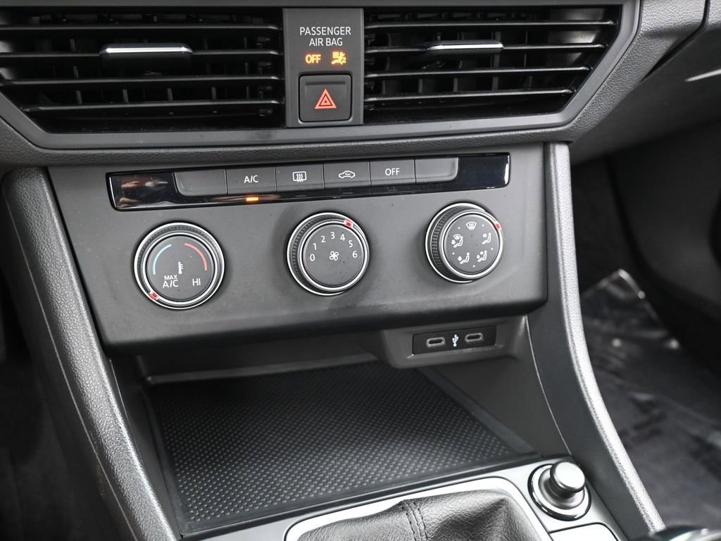 Used 2023 Volkswagen Jetta S image 24