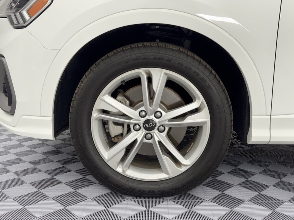 Used 2024 Audi Q3 2.0T Premium AWD/4WD image 13