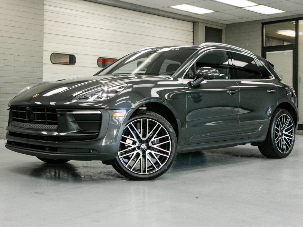 Used 2024 Porsche Macan Turbo AWD/4WD image 2