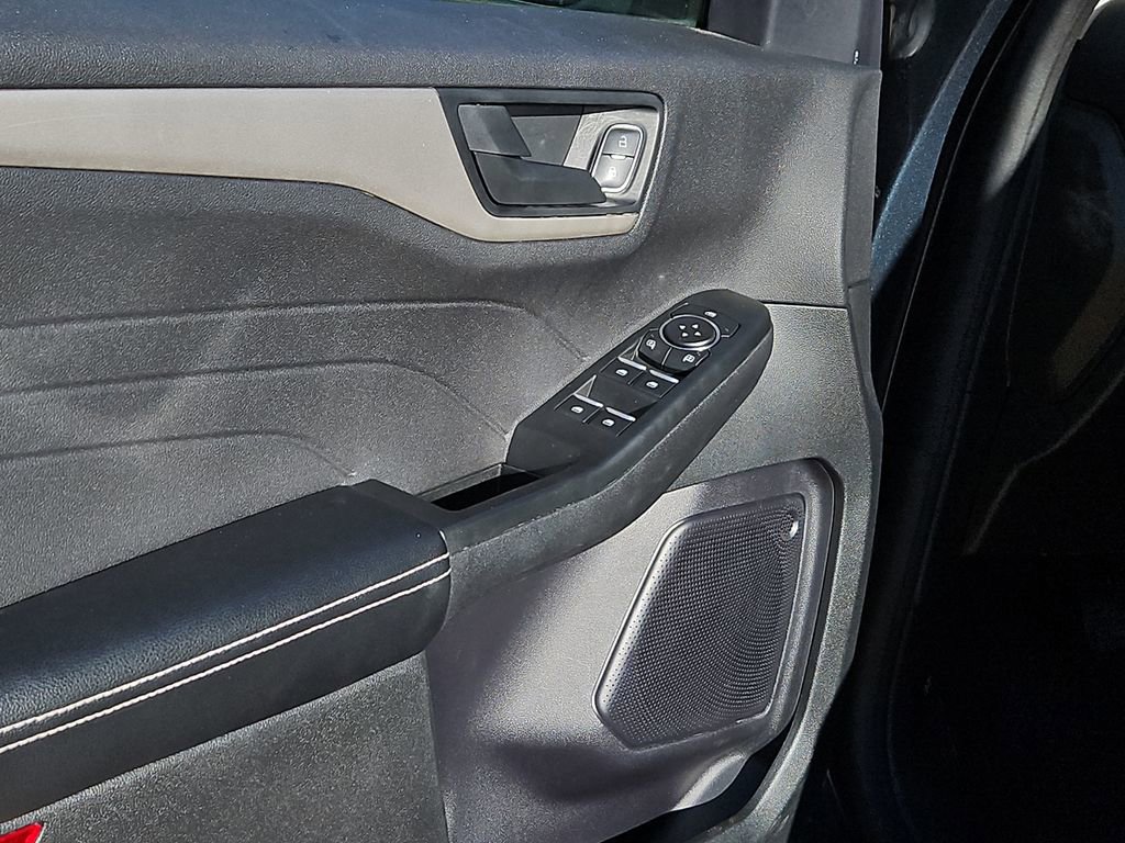Used 2022 Ford Escape SE w/ Convenience Package image 18